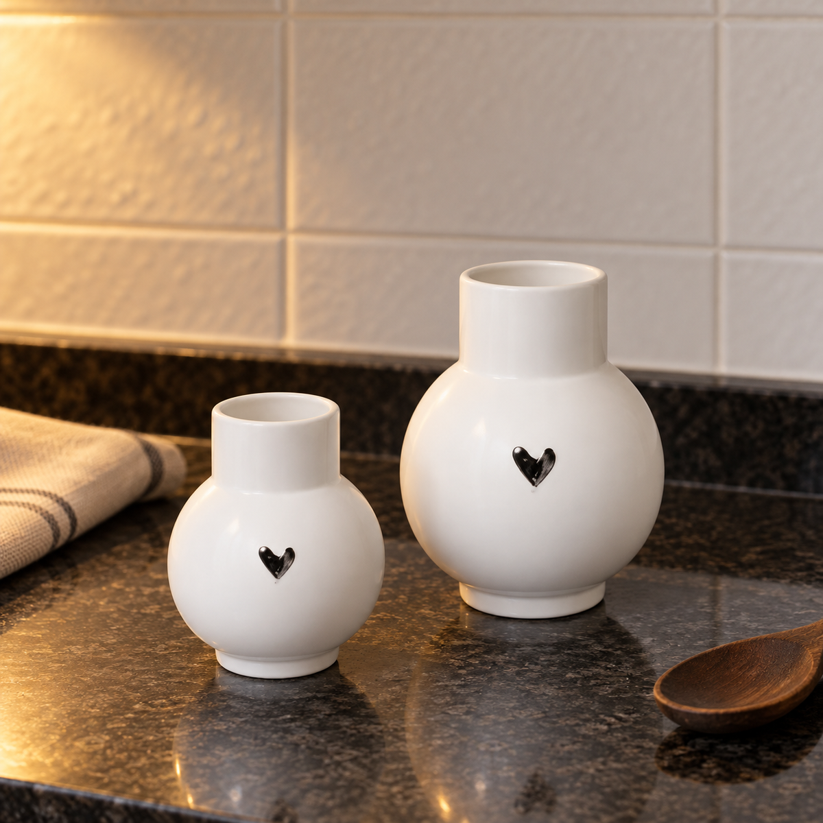 Vaso RADER Ballvase Love  - 13cm - Coração Prateado